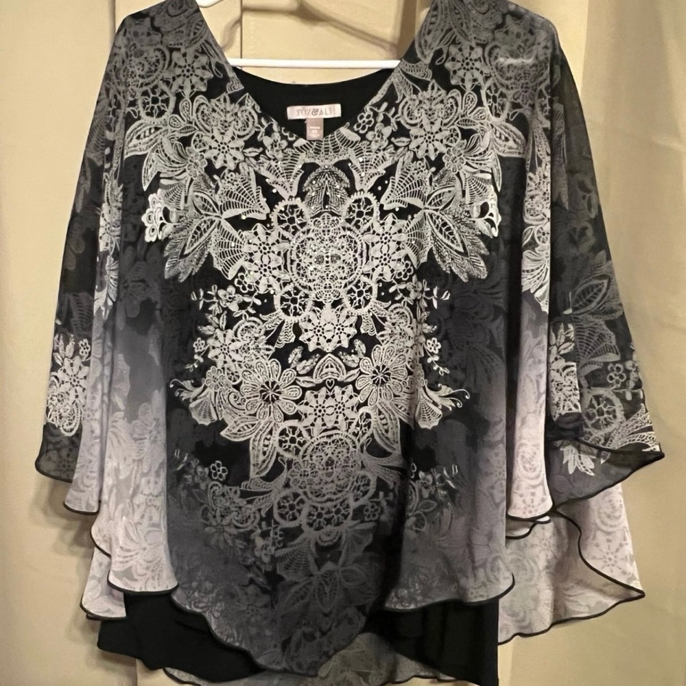 2X Dressy top for womenn